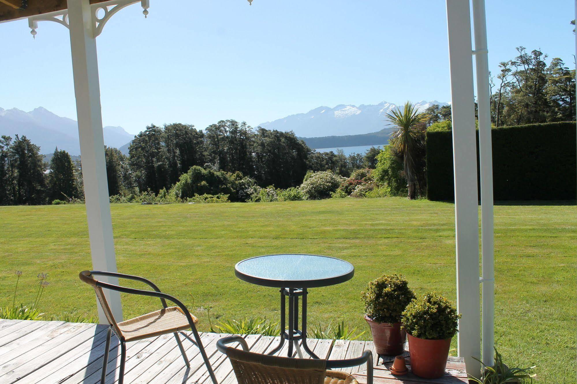 Murrells Grand View House Manapouri Extérieur photo